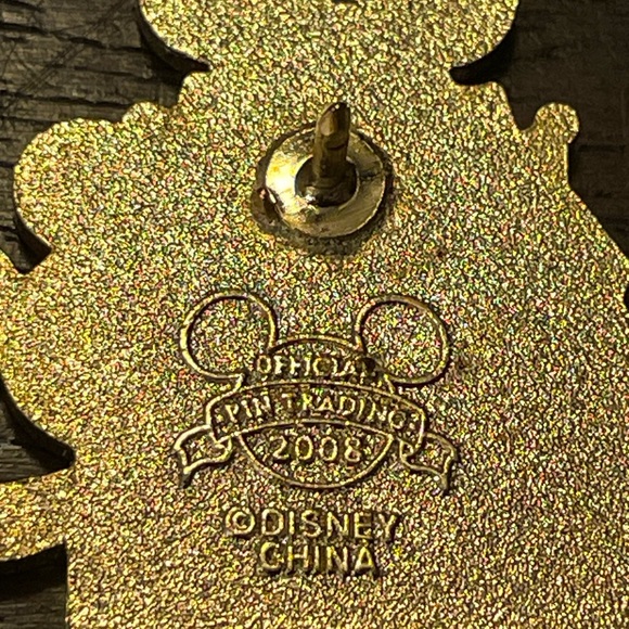 WDW Disney Mickey Mouse With Castle Cute Flexible Characters Pin 2008 1/7 - Picture 3 of 3